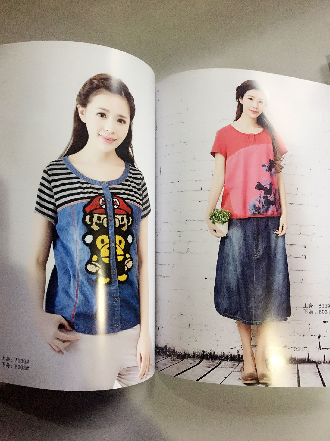 服裝畫冊1.JPG