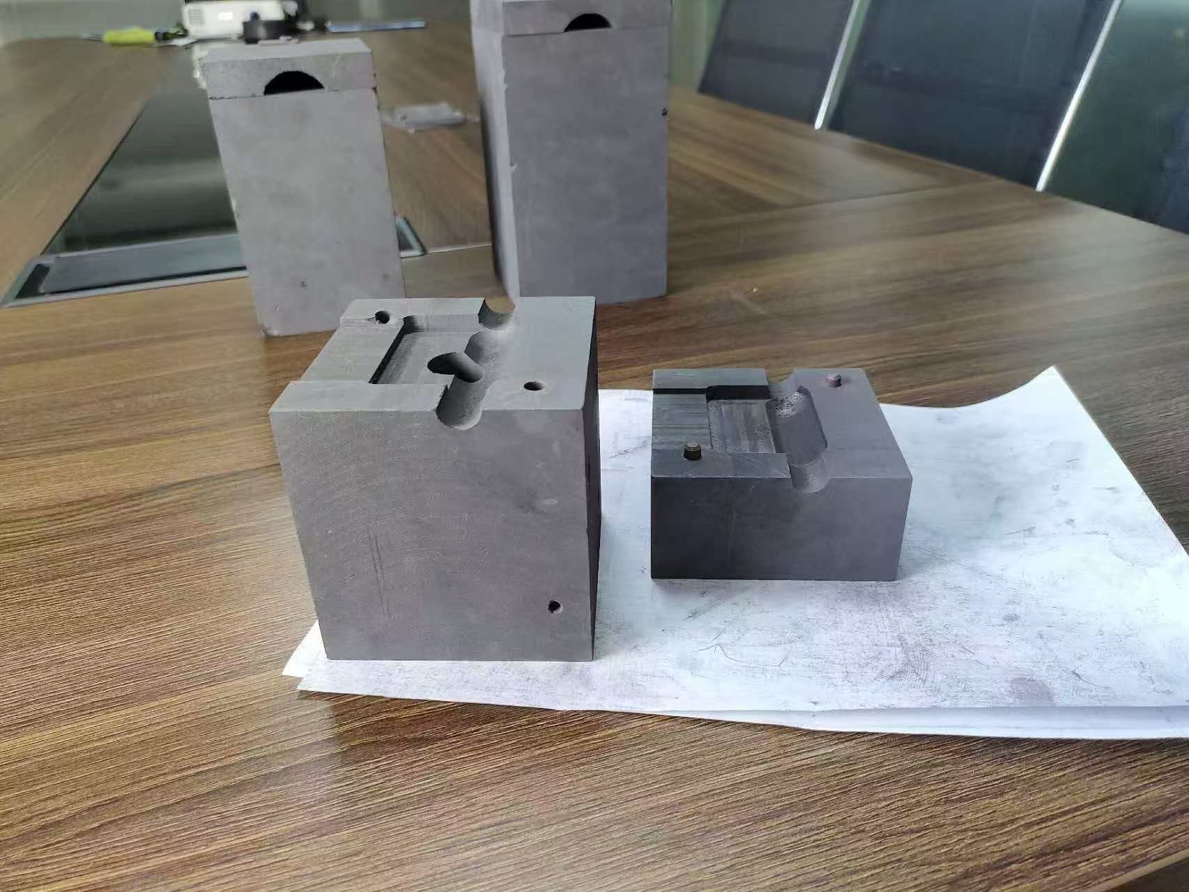 高精密放熱焊接石墨模具